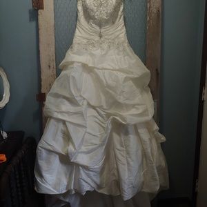 Wedding dress